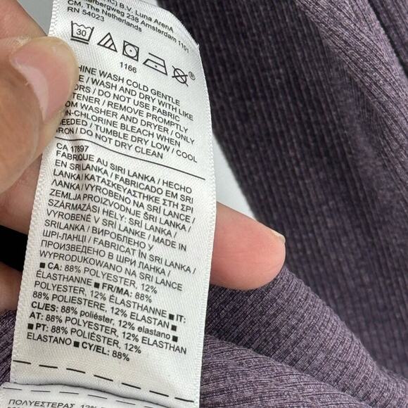 Athleta Untempo Ribbed Henley Long Sleeve Tee purple casual  thumb holes size S - Picture 8 of 8